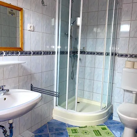 Zur Heiligen Krone Bed & Breakfast Mauterndorf (Salzburg)