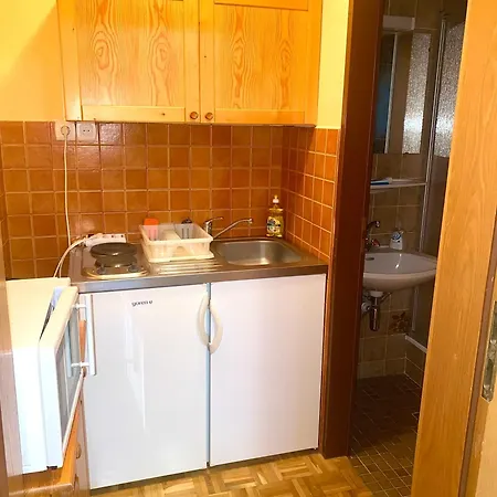 Zur Heiligen Krone 3*