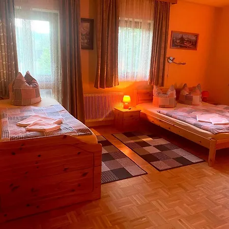 Oda ve Kahvaltı Zur Heiligen Krone