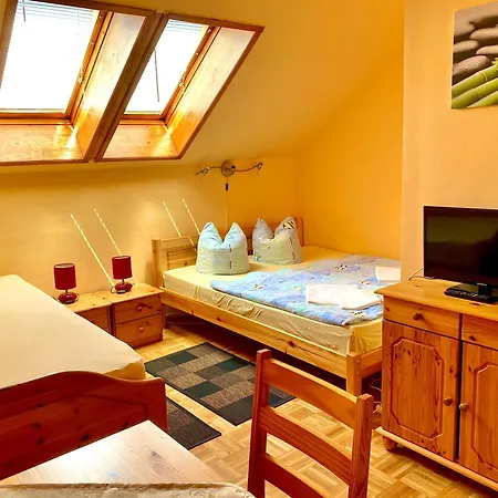 Oda ve Kahvaltı Zur Heiligen Krone