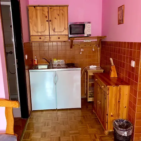 Oda ve Kahvaltı Zur Heiligen Krone