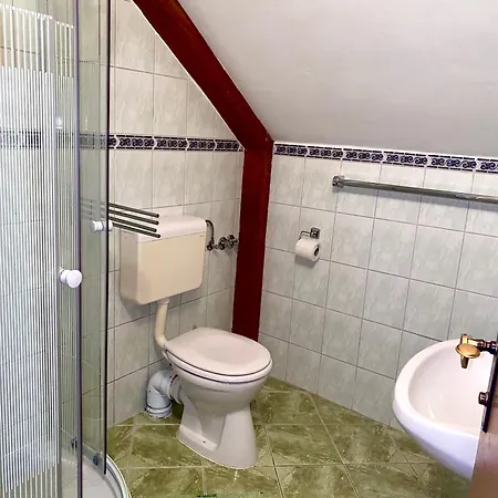 Zur Heiligen Krone Bed & Breakfast