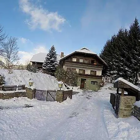 Bed & Breakfast Zur Heiligen Krone 3*