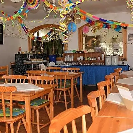 Zur Heiligen Krone Bed & Breakfast