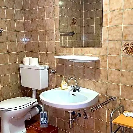 Bed and Breakfast Zur Heiligen Krone
