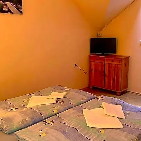Bed & Breakfast Zur Heiligen Krone 3*