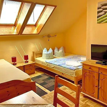 Bed & Breakfast Zur Heiligen Krone 3*