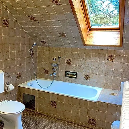 Zur Heiligen Krone Bed and Breakfast