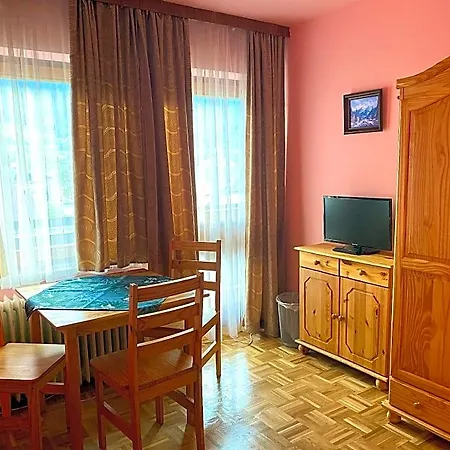 Zur Heiligen Krone Bed & Breakfast