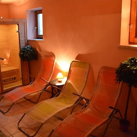 Zur Heiligen Krone 3*