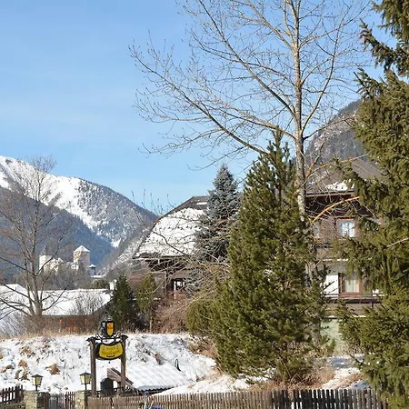 Zur Heiligen Krone 3*