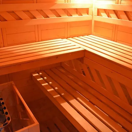 Zur Heiligen Krone Oda ve Kahvaltı