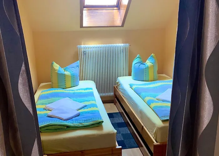 住宿加早餐酒店 Zur Heiligen Krone