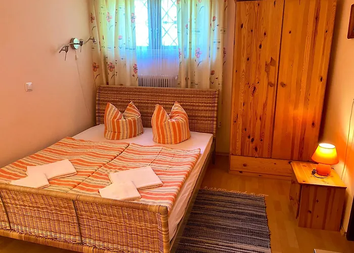 住宿加早餐酒店 Zur Heiligen Krone 3*