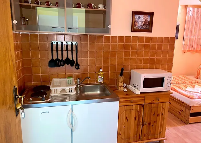 Zur Heiligen Krone 3*