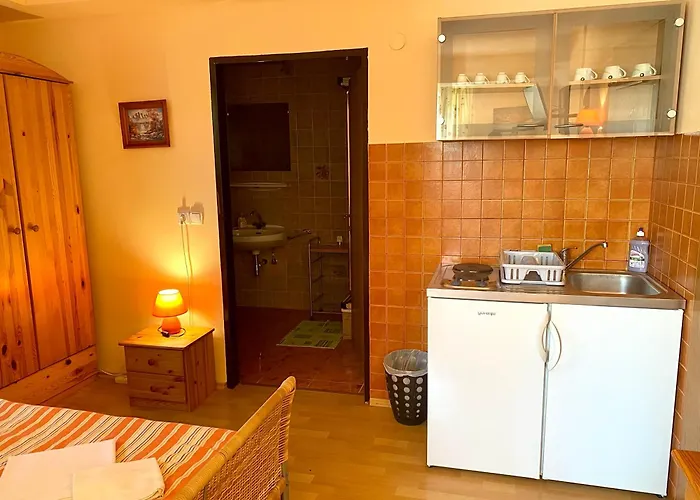 Zur Heiligen Krone 3*