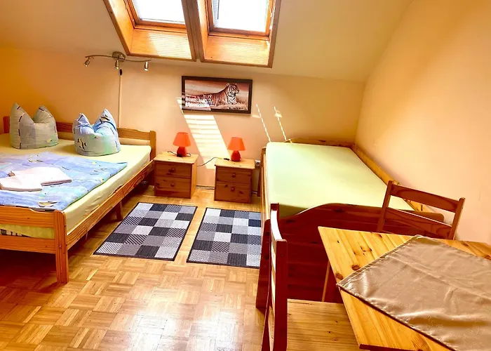 Zur Heiligen Krone 住宿加早餐酒店